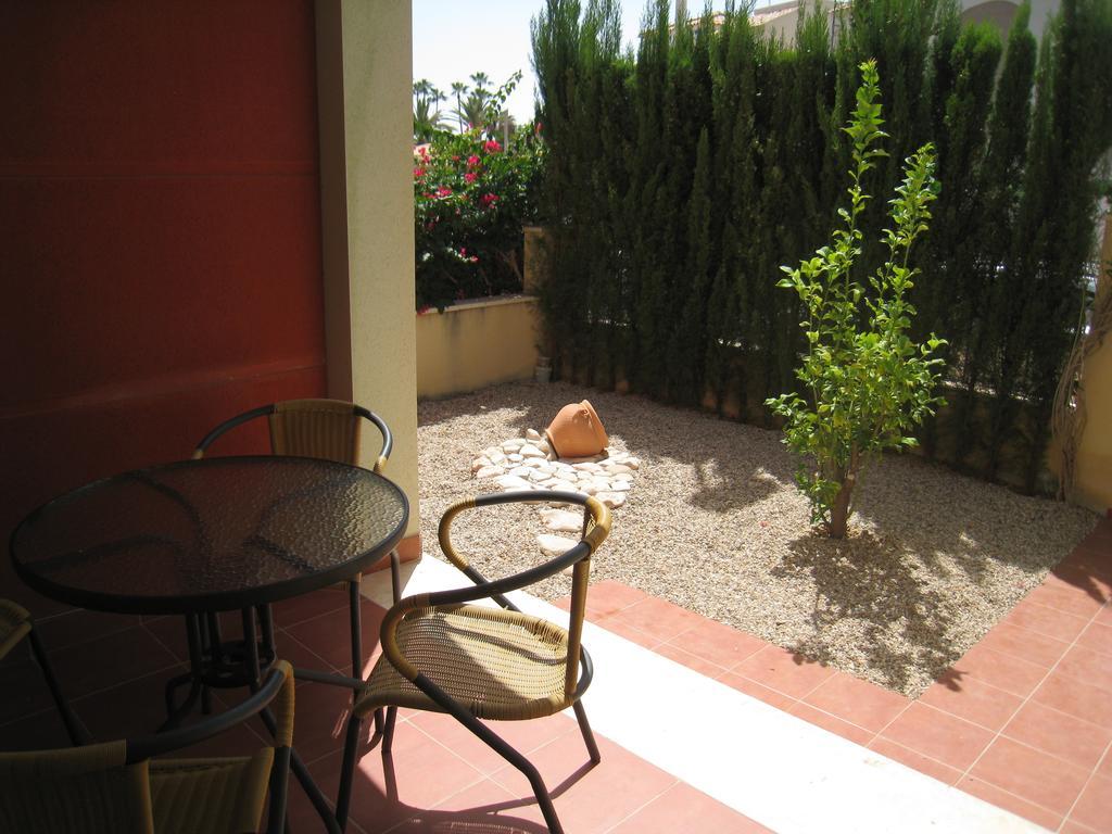 Bungalow Altos De La Bahia Torrevieja Ruang foto