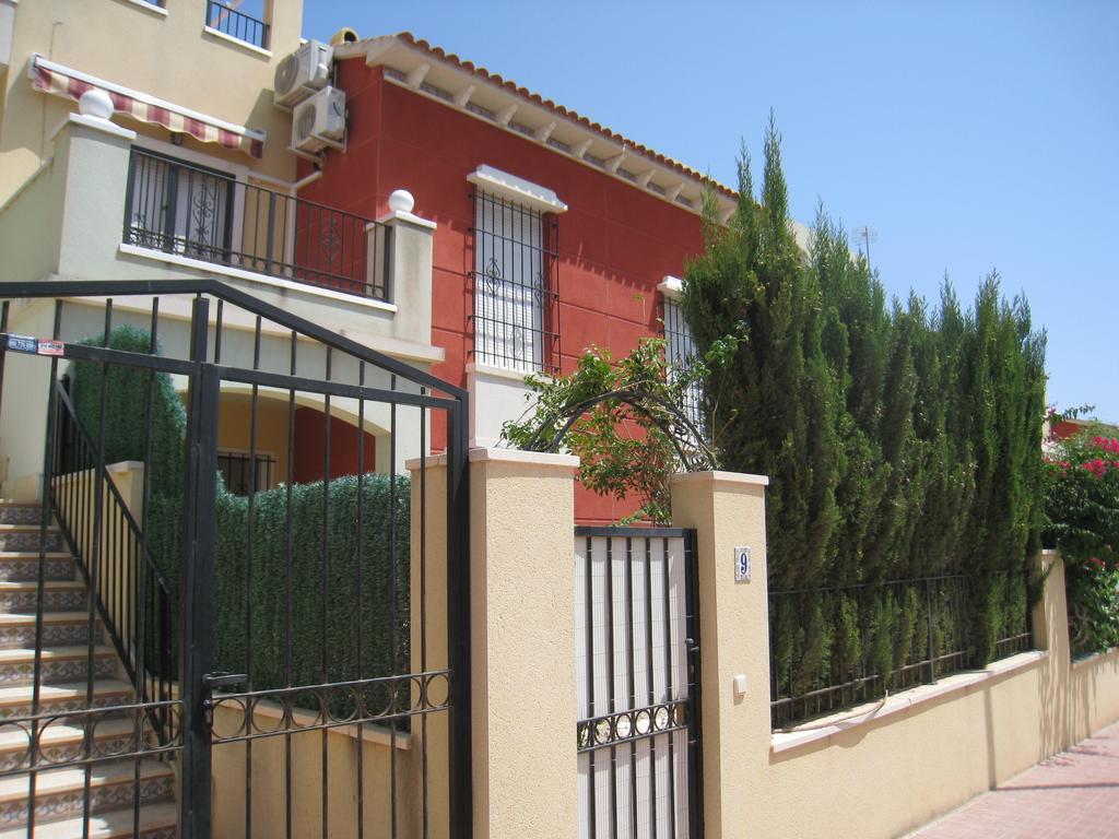 Bungalow Altos De La Bahia Torrevieja Ruang foto