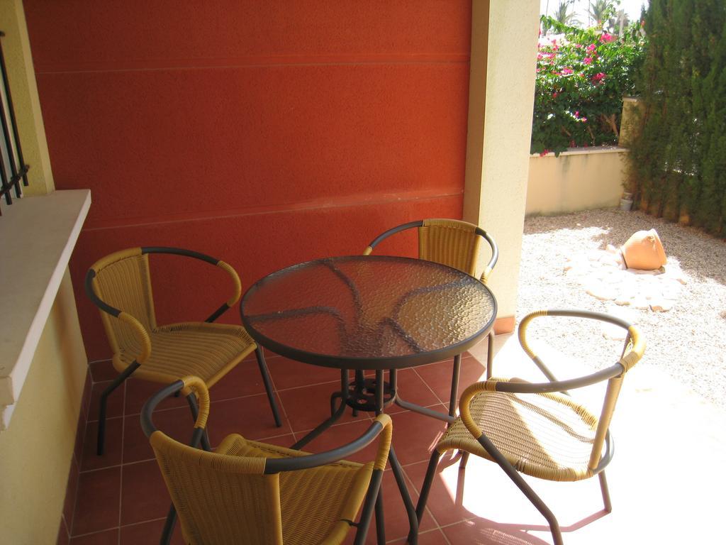 Bungalow Altos De La Bahia Torrevieja Ruang foto