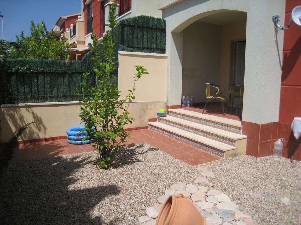 Bungalow Altos De La Bahia Torrevieja Ruang foto